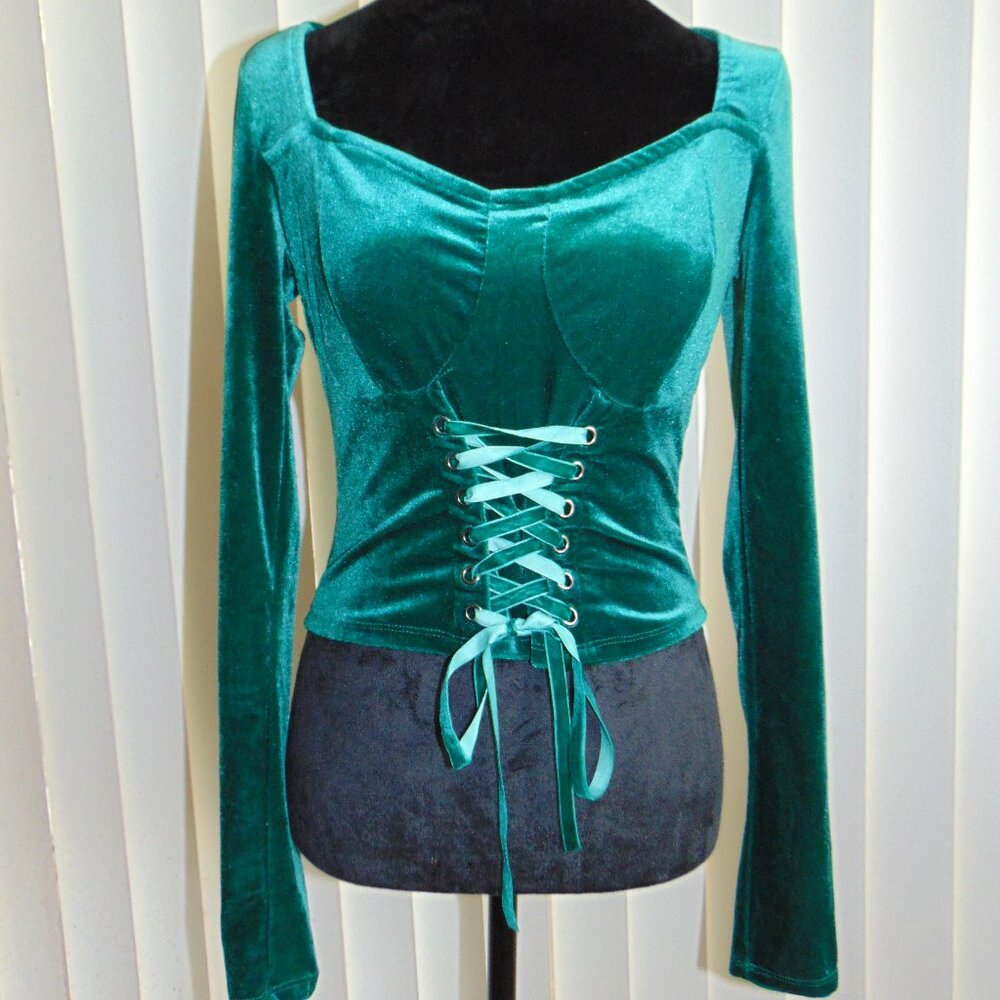 Thorn & Fable Women's Green Velvet Lace Up Cropped Whimsigoth Witchy Blouse S